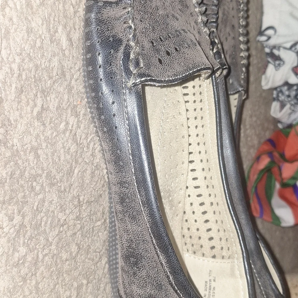 Slip ons - Picture 2 of 2